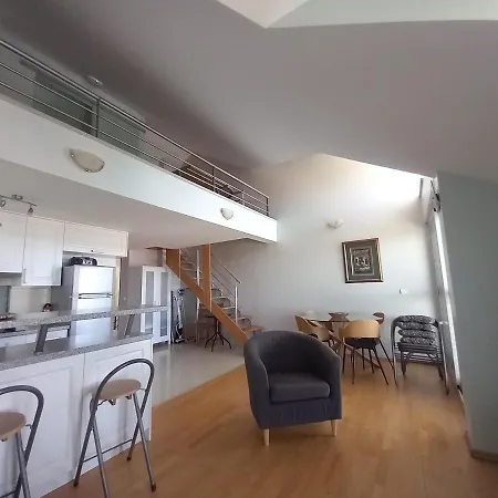 25 King's Landing In * Supetar